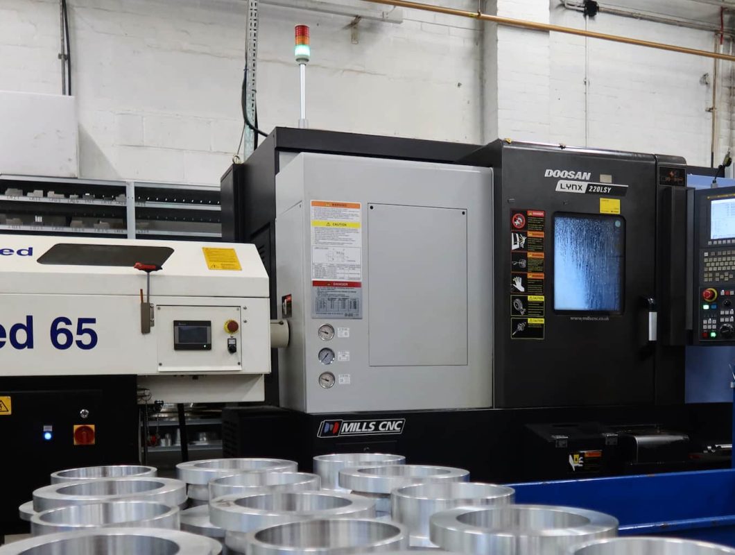 Doosan turning with feed