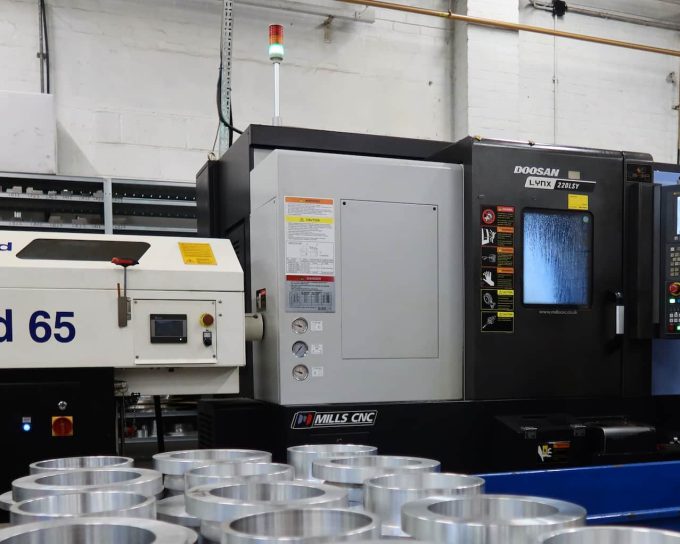 Doosan turning with feed